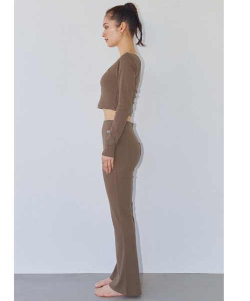 ALEXIA STAM（アリシアスタン）の「Wellness Rib Flare Long Pants /UVカットフレアパンツ（その他パンツ・レディース・チャコールグレー/ブラウン・S/M/L）」の9枚目の写真