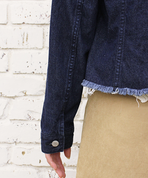 CIAOPANIC（チャオパニック）の「【Ciaopanic】　裾断ち切りＧジャン（デニムジャケット・レディース・ブルー/インディゴブルー・FREE）」の8枚目の写真