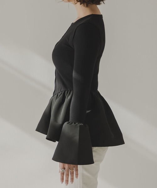 rectangle（レクタングル）の「フレアスリーブペプラムカットソー（Tシャツ/カットソー・レディース・オフホワイト/ブラック・FREE）」の19枚目の写真