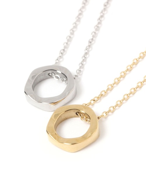 BAYFLOW(ベイフロー)の「ステンレスサークルワントップネックレス(ネックレス・レディース・イエロー/ライトグレー・FREE)」の4枚目の写真