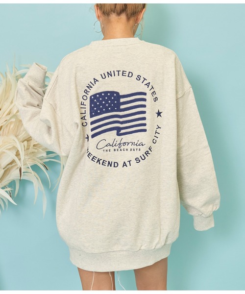 anap mimpi（アナップミンピ）の「国旗 刺繍 プリント 裏毛 スウェット トレーナー（スウェット・レディース・キナリ/ネイビー・FREE）」の2枚目の写真