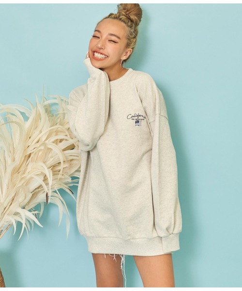 anap mimpi（アナップミンピ）の「国旗 刺繍 プリント 裏毛 スウェット トレーナー（スウェット・レディース・キナリ/ネイビー・FREE）」の4枚目の写真