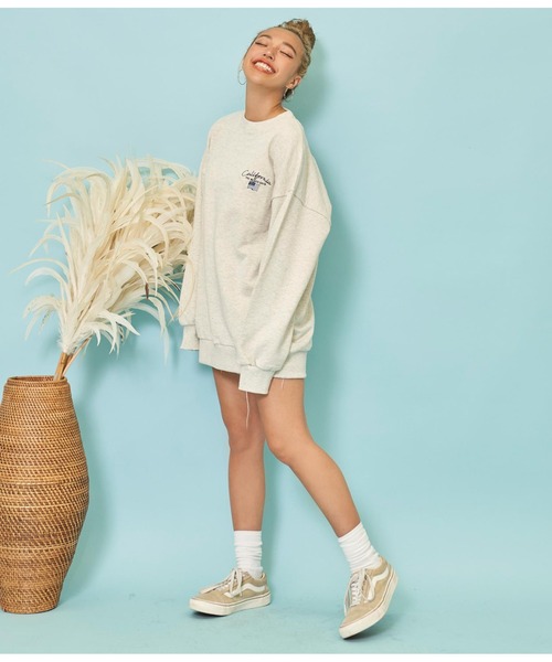 anap mimpi（アナップミンピ）の「国旗 刺繍 プリント 裏毛 スウェット トレーナー（スウェット・レディース・キナリ/ネイビー・FREE）」の7枚目の写真