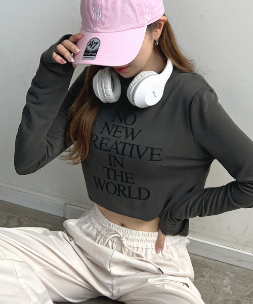 Futier land(フューティアランド)の「サムホール付きカシミアタッチロゴカットソー(Tシャツ/カットソー・レディース・チャコールグレー/ホワイト/グリーン/ブルー・FREE)」の3枚目の写真