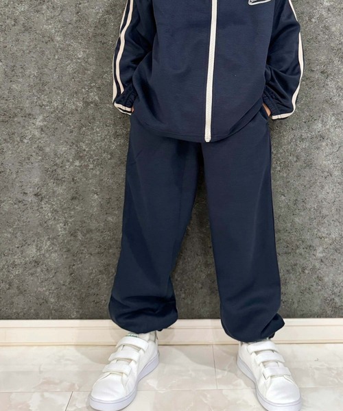 THE CASUAL(カジュアル)の「【ユニセックス】無地リラックス スウェットパンツ(スウェットパンツ・キッズ・チャコール/ベージュ/ネイビー/ブラック/グレイッシュベージュ/杢グレー・110cm/120cm/130cm/140cm/150cm/160cm)」の6枚目の写真