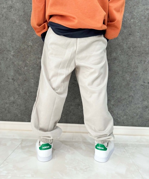 THE CASUAL(カジュアル)の「【ユニセックス】無地リラックス スウェットパンツ(スウェットパンツ・キッズ・チャコール/ベージュ/ネイビー/ブラック/グレイッシュベージュ/杢グレー・110cm/120cm/130cm/140cm/150cm/160cm)」の7枚目の写真