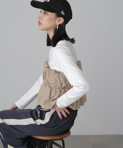 FREE'S MART（フリーズマート）の「◆シャイニーキャミソールビスチェ（シャツ/ブラウス・レディース・ブラック/ホワイト/レッド/ベージュ・FREE）」の9枚目の写真