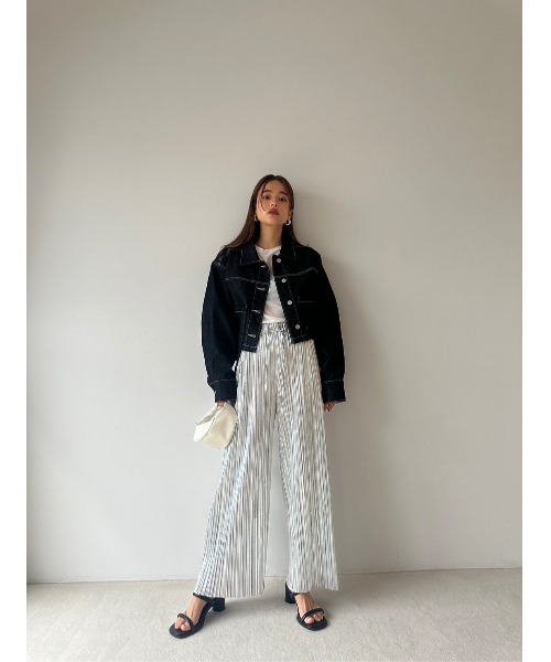 TRUNC（トランクエイティーエイト）の「Pleated Foil Pants（その他パンツ・レディース・シルバー/チャコールグレー・FREE）」の14枚目の写真