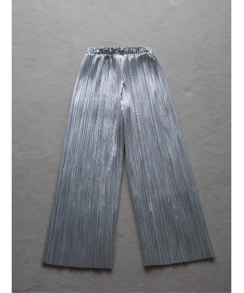 TRUNC（トランクエイティーエイト）の「Pleated Foil Pants（その他パンツ・レディース・シルバー/チャコールグレー・FREE）」の21枚目の写真