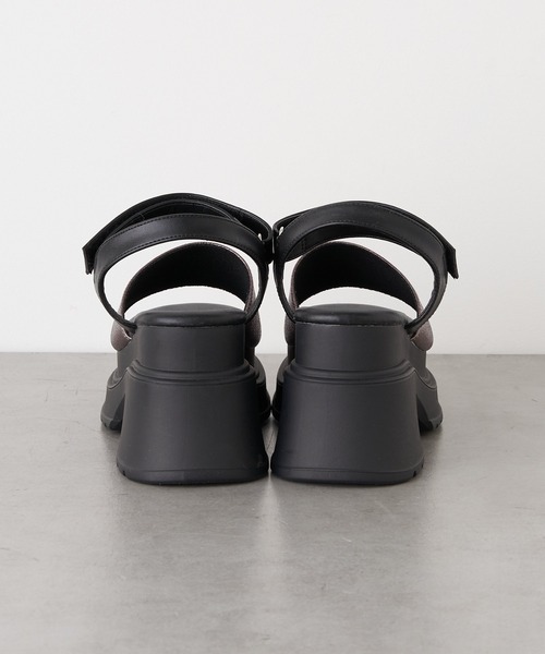 CIAOPANIC（チャオパニック）の「ボリュールソールストラップサンダル（サンダル・レディース・シルバー/ブラック・L/M/S）」の11枚目の写真