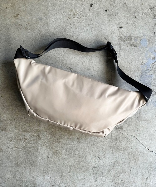 SPRUCE（スプルース）の「EM:アピアボディバッグ 軽量 約220g（ボディバッグ/ウエストポーチ・レディース・ブラック/アイボリー/ベージュ/カーキ・FREE）」の19枚目の写真