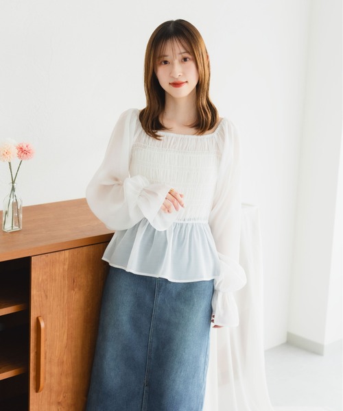 fupel（フぺル）の「オフショルシャーリングブラウス（シャツ/ブラウス・レディース・オフホワイト/グレイッシュベージュ・FREE）」の10枚目の写真