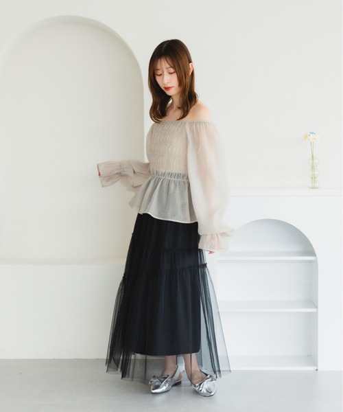 fupel（フぺル）の「オフショルシャーリングブラウス（シャツ/ブラウス・レディース・オフホワイト/グレイッシュベージュ・FREE）」の13枚目の写真