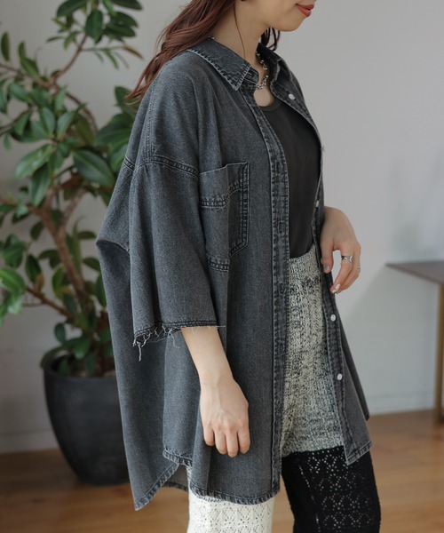 LEPSIM(レプシィム)の「デニムBIGチュニックシャツ 116420(シャツ/ブラウス・レディース・ブラック/ライトブルー/インディゴブルー・FREE)」の8枚目の写真
