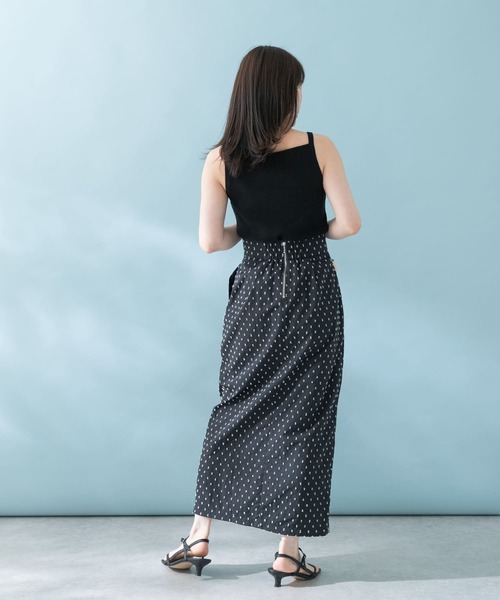 URBAN RESEARCH ROSSO WOMEN(アーバンリサーチ ロッソ)の「コクーンスリットスカート(スカート・レディース・ブラック系その他/ブラウン系その他・38/36)」の6枚目の写真