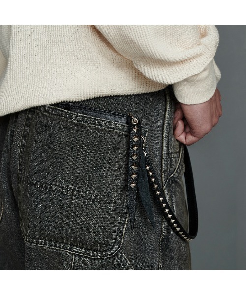 CALEE(キャリー)の「PLANE LEATHER LONG WALLET <STUDS CHARM>(財布・メンズ・ブラック・FREE)」の5枚目の写真