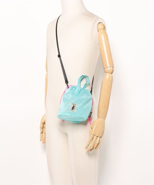 Donnaruma(ドンナルンマ)の「「COBMASTER」ポーチとしてもバッグとしても使えるコーデュラナイロンの巾着型バッグ(ショルダーバッグ・レディース・サックスブルー/ホワイト/ベージュ・FREE)」の4枚目の写真