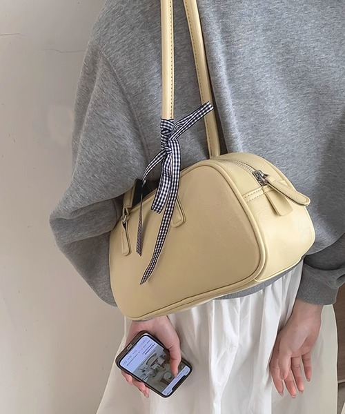 LAFFMO(ラフモ)の「ミニボウリングトートバッグ ボストンバッグ(ショルダーバッグ・レディース・イエロー/オフホワイト/シルバー/ブラック・F)」の8枚目の写真