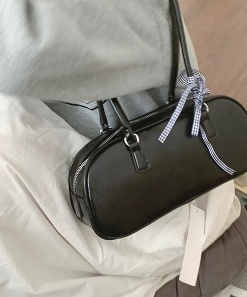 LAFFMO(ラフモ)の「ミニボウリングトートバッグ ボストンバッグ(ショルダーバッグ・レディース・イエロー/オフホワイト/シルバー/ブラック・F)」の6枚目の写真
