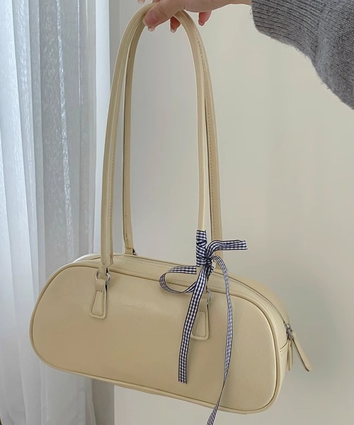 LAFFMO(ラフモ)の「ミニボウリングトートバッグ ボストンバッグ(ショルダーバッグ・レディース・イエロー/オフホワイト/シルバー/ブラック・F)」の7枚目の写真