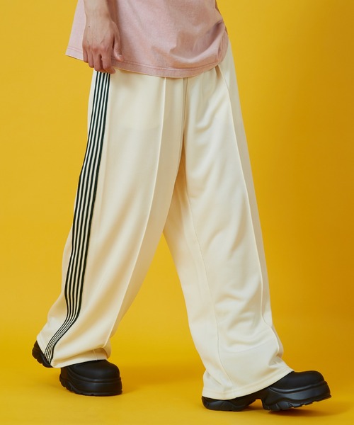 SIDEWAY STANCE（サイドウェイスタンス）の「【SIDEWAY STANCE】ラインジャージ ワイド トラックパンツ（その他パンツ・メンズ・ダークブラウン/ラベンダー/ストライプ/ブラック/グレー/ホワイト/ネイビー・SMALL/MEDIUM/LARGE）」の10枚目の写真