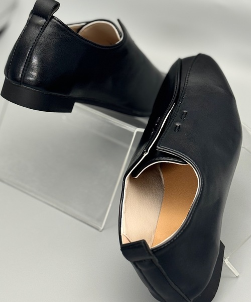 ANOTHER S（アナザーエス）の「ポインテッドトゥメタリックローファー（ローファー・レディース・ブラック/アイボリー/シルバー・37/39/38）」の15枚目の写真