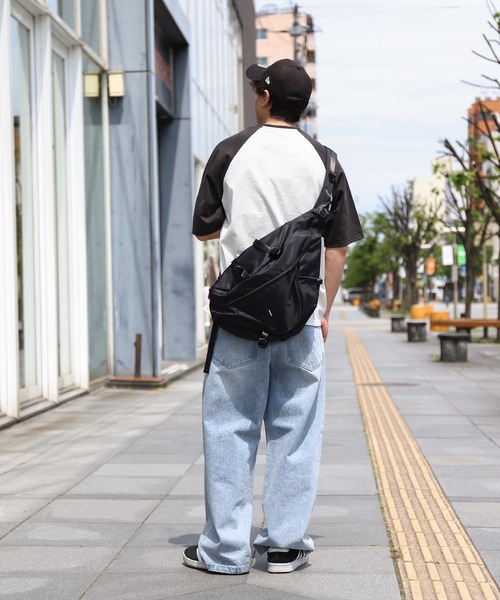 ZIP FIVE(ジップファイブ)の「【ZIP FIVE】ハーフスリーブ ビッグシルエット 左胸ワンポイント ラグラン Tシャツ(Tシャツ/カットソー・メンズ・ホワイト×ブラック/アイボリー系/ホワイト×ネイビー/オートミール・MEDIUM/LARGE)」の6枚目の写真