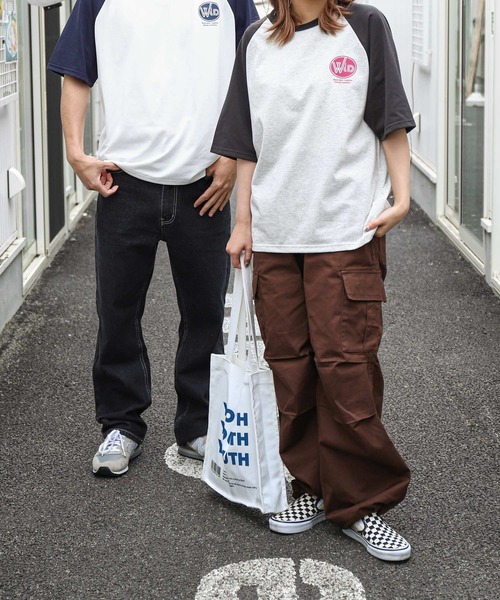 ZIP FIVE(ジップファイブ)の「【ZIP FIVE】ハーフスリーブ ビッグシルエット 左胸ワンポイント ラグラン Tシャツ(Tシャツ/カットソー・メンズ・ホワイト×ブラック/アイボリー系/ホワイト×ネイビー/オートミール・MEDIUM/LARGE)」の5枚目の写真