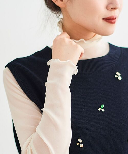 le.coeur blanc(ルクールブラン)の「シアータートル(Tシャツ/カットソー・レディース・ブラック/グレー/オフホワイト/サックスブルー/ホワイト/ネイビー・38)」の2枚目の写真