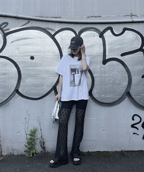 Reurie'(レウリィ)の「【ZOZO限定カラー有】レースフレアパンツ/lace flare pants ロング丈 タイト ガーリー 大人カジュアル 韓国 バレエコア モノトーン 白 黒 ホワイト ブラック(その他パンツ・レディース・ホワイト/ブラック・FREE)」の9枚目の写真