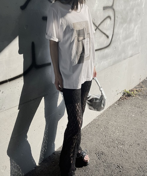 Reurie'(レウリィ)の「【ZOZO限定カラー有】レースフレアパンツ/lace flare pants ロング丈 タイト ガーリー 大人カジュアル 韓国 バレエコア モノトーン 白 黒 ホワイト ブラック(その他パンツ・レディース・ホワイト/ブラック・FREE)」の19枚目の写真