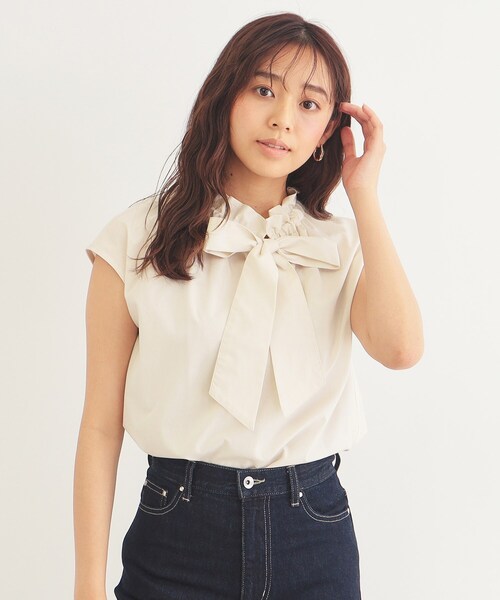 index（インデックス）の「◆ギャザーボウタイブラウス【洗濯機洗い可】（シャツ/ブラウス・レディース・オフホワイト/ライトブルー/ネイビー/ベージュ系その他7・40/38/42/36）」の3枚目の写真