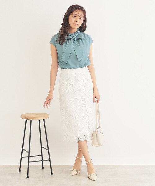 index（インデックス）の「◆ギャザーボウタイブラウス【洗濯機洗い可】（シャツ/ブラウス・レディース・オフホワイト/ライトブルー/ネイビー/ベージュ系その他7・40/38/42/36）」の6枚目の写真