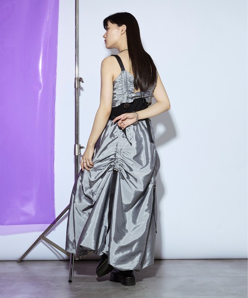 Ezick ANNONIM（エジックアノニム）の「Many belt シャーリングバルーンスカート（スカート・レディース・シルバー/ブラック・FREE）」の21枚目の写真