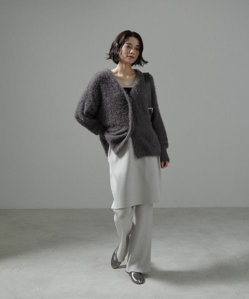 SALON adam et rope'（サロン アダム エ ロペ）の「【WEB限定】シャギーVネックニットカーディガン（カーディガン/ボレロ・レディース・チャコールグレー/ライトグレー/ベージュ系その他・FREE）」の4枚目の写真