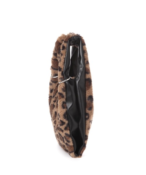 LAKOLE（ラコレ）の「ファーチェーンショルダーバッグ / 132243（ショルダーバッグ・レディース・オフホワイト/グレー/ライトグリーン/レオパード・FREE）」の15枚目の写真