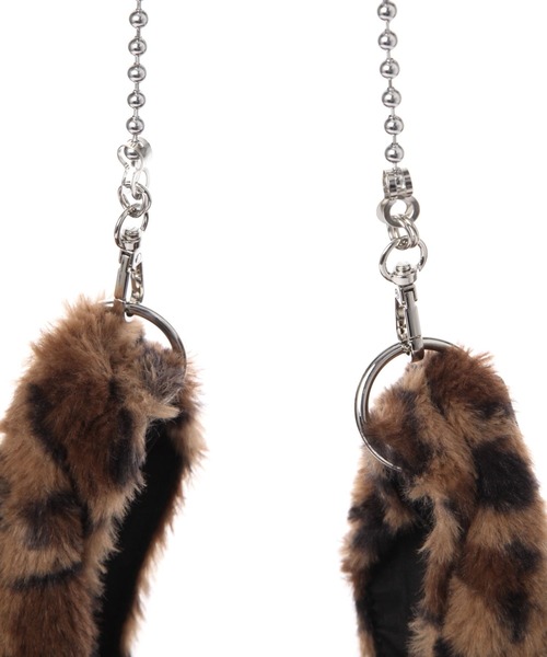 LAKOLE（ラコレ）の「ファーチェーンショルダーバッグ / 132243（ショルダーバッグ・レディース・オフホワイト/グレー/ライトグリーン/レオパード・FREE）」の9枚目の写真