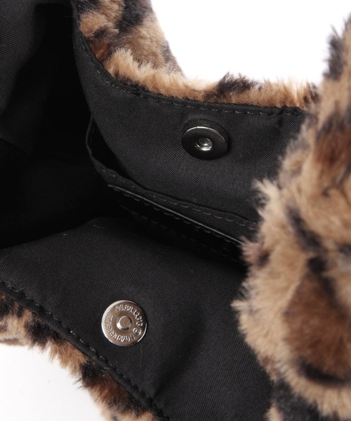 LAKOLE（ラコレ）の「ファーチェーンショルダーバッグ / 132243（ショルダーバッグ・レディース・オフホワイト/グレー/ライトグリーン/レオパード・FREE）」の7枚目の写真