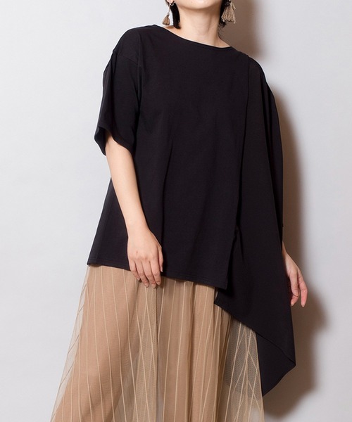 OSMOSIS（オズモーシス）の「切替アシンメトリーTシャツ（Tシャツ/カットソー・レディース・ブラック/ライトベージュ/ブラック系その他・ONE SIZE）」の2枚目の写真