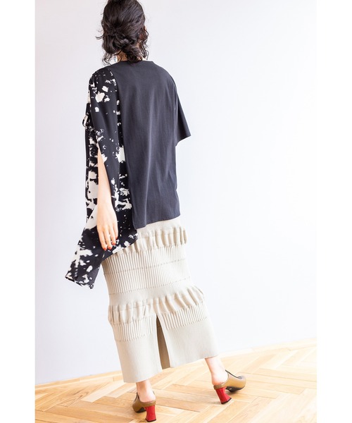 OSMOSIS（オズモーシス）の「切替アシンメトリーTシャツ（Tシャツ/カットソー・レディース・ブラック/ライトベージュ/ブラック系その他・ONE SIZE）」の5枚目の写真