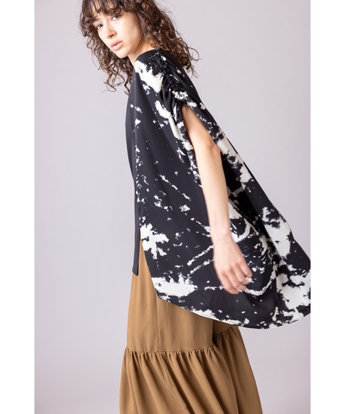 OSMOSIS（オズモーシス）の「切替アシンメトリーTシャツ（Tシャツ/カットソー・レディース・ブラック/ライトベージュ/ブラック系その他・ONE SIZE）」の22枚目の写真