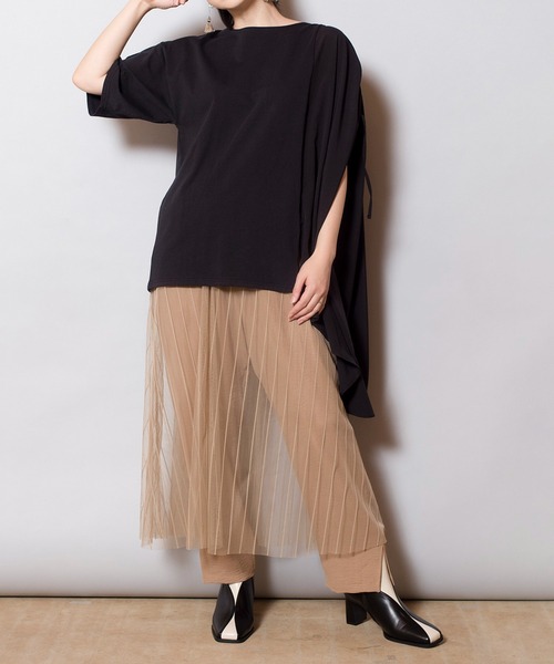 OSMOSIS（オズモーシス）の「切替アシンメトリーTシャツ（Tシャツ/カットソー・レディース・ブラック/ライトベージュ/ブラック系その他・ONE SIZE）」の21枚目の写真