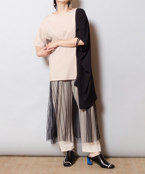 OSMOSIS（オズモーシス）の「切替アシンメトリーTシャツ（Tシャツ/カットソー・レディース・ブラック/ライトベージュ/ブラック系その他・ONE SIZE）」の15枚目の写真