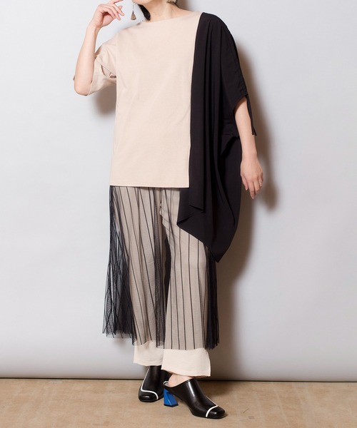 OSMOSIS（オズモーシス）の「切替アシンメトリーTシャツ（Tシャツ/カットソー・レディース・ブラック/ライトベージュ/ブラック系その他・ONE SIZE）」の14枚目の写真