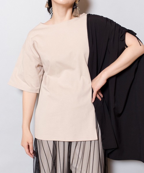 OSMOSIS（オズモーシス）の「切替アシンメトリーTシャツ（Tシャツ/カットソー・レディース・ブラック/ライトベージュ/ブラック系その他・ONE SIZE）」の11枚目の写真