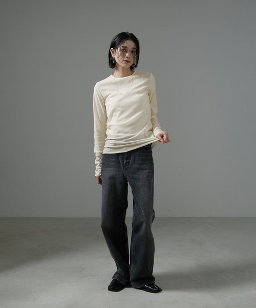 SALON adam et rope'（サロン アダム エ ロペ）の「【WEB限定】シアーベロアクルーネック（Tシャツ/カットソー・レディース・オフホワイト/ネイビー/ブラック・FREE）」の19枚目の写真