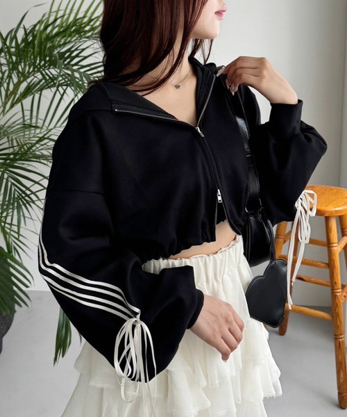 one after another NICE CLAUP（ワンアフターアナザーナイスクラップ）の「袖リボンラインパーカー（パーカー・レディース・ブラウン/杢グレー/オフホワイト/ブラック/ベージュ・FREE）」の3枚目の写真