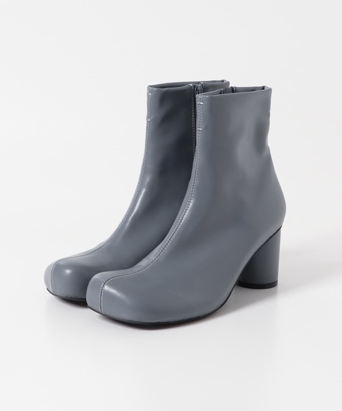 KBF（ケイビーエフ）の「ステッチデザインラウンドトゥブーツ（ブーツ・レディース・グレー系その他/アイボリー/ブラック・38/36/37）」の11枚目の写真