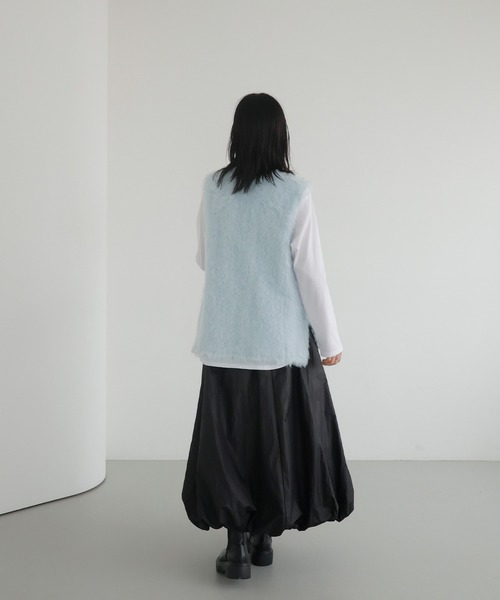 LIAN(リアン)の「シャギーニットベスト(ベスト・レディース・オフホワイト/ブルー/チャコールグレー・FREE)」の11枚目の写真