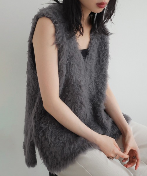 LIAN(リアン)の「シャギーニットベスト(ベスト・レディース・オフホワイト/ブルー/チャコールグレー・FREE)」の13枚目の写真